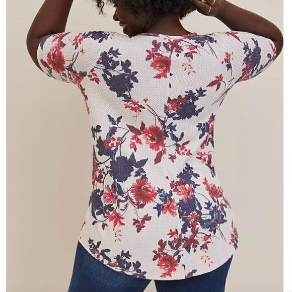 TORRID 0 Plus Size Favorite Tunic Waffle V-Neck Faux Button Front Hilo Floral L - Picture 4 of 13